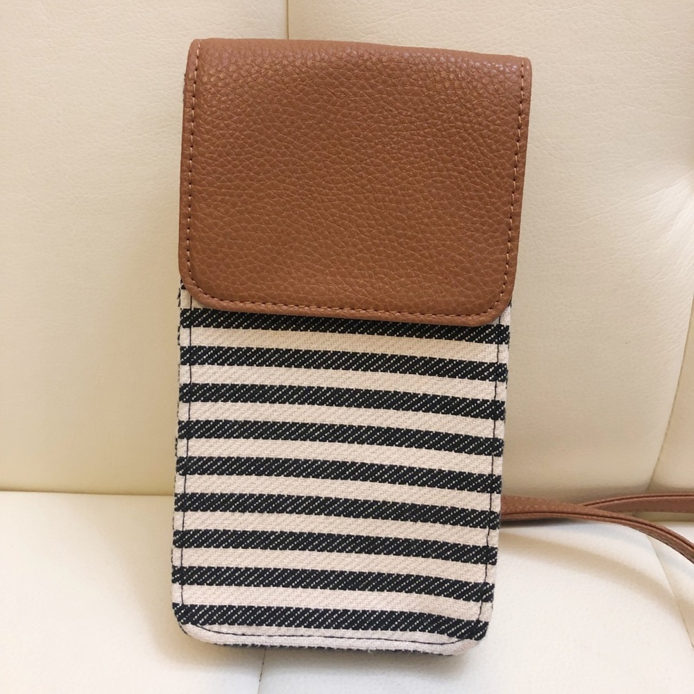 Thirty-One Cell Phone Crossbody